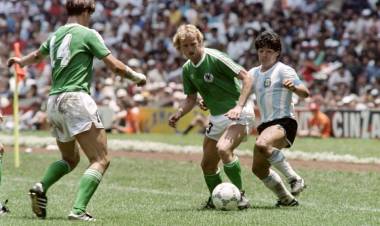 CÓMO LE FUE A ANDREAS BREHME CONTRA ARGENTINA Y CONTRA MARADONA