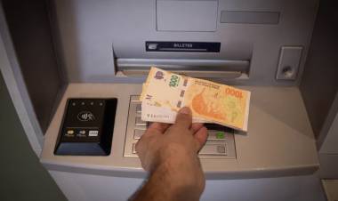 CAMBIOS EN CAJEROS AUTOMÁTICOS: LOS BANCOS AUMENTAN LA COMISIÓN QUE COBRAN POR RETIRAR DINERO