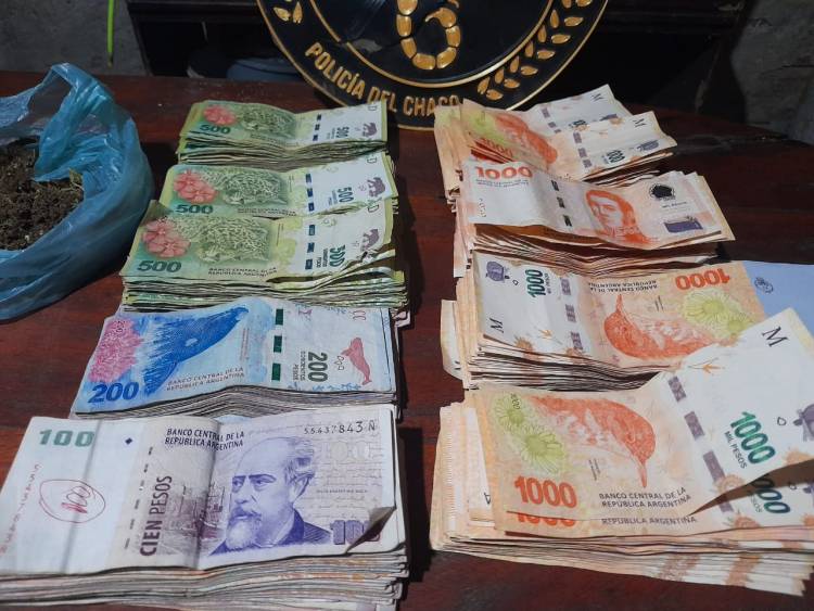 VILLA ÁNGELA: EN UN ALLANAMIENTO INCAUTAN ESTUPEFACIENTES Y MÁS DE 300 MIL PESOS