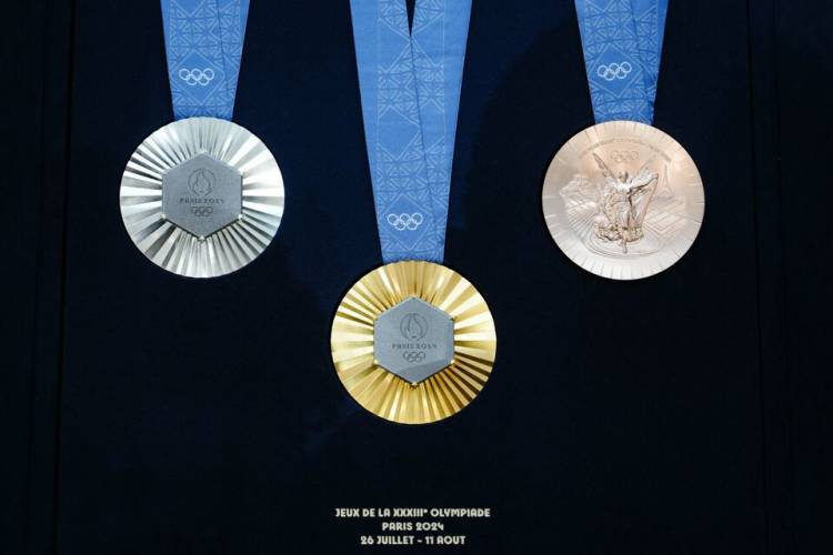 LAS MEDALLAS OLÍMPICAS TENDRÁN HIERRO DE LA TORRE EIFFEL