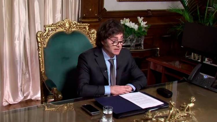 MILEI REIVINDICÓ EL PLAN "MOTOSIERRA" Y DIJO QUE LOS GOBERNADORES "PIDEN PISTAS" AL GOBIERNO