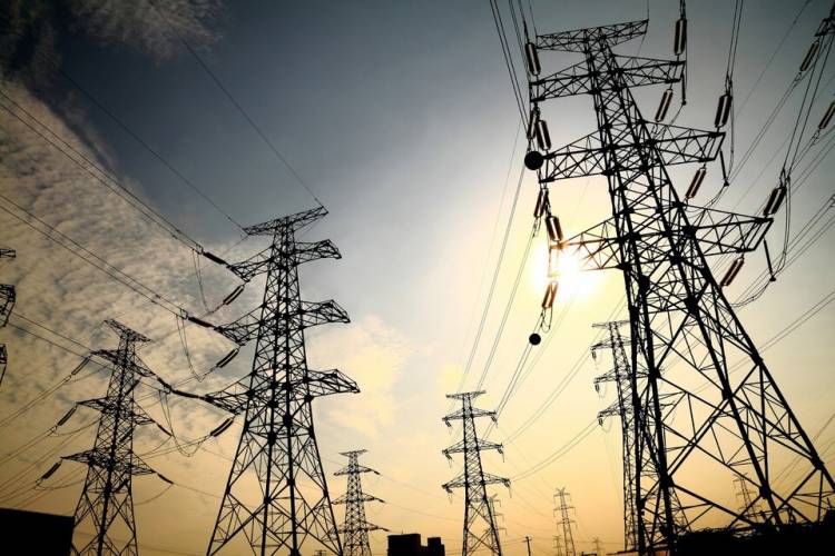 EL SUPERÁVIT, CON LA PLATA DE LAS ELÉCTRICAS 