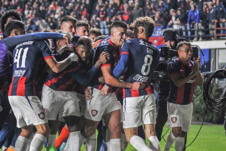 SAN LORENZO LOGRÓ UN TRIUNFO AGÓNICO ANTE LIVERPOOL DE URUGUAY