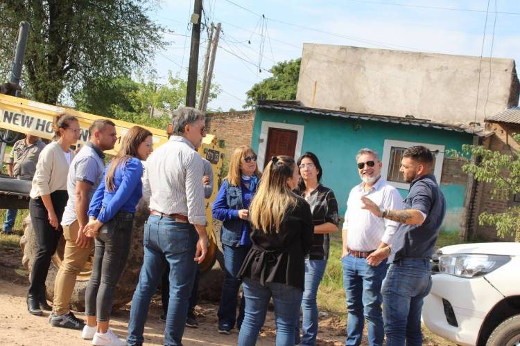 TRABAJO CONJUNTO ENTRE ORGANISMOS DE LA PROVINCIA PERMITE REGULARIZAR CONEXIONES DOMICILIARIAS DE AGUA EN LA RUBITA