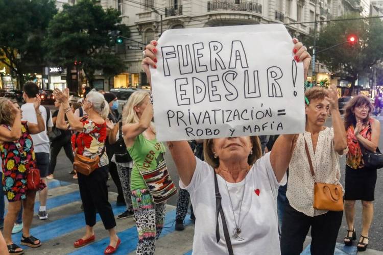 POSTERGAN AJUSTES PERO EL TARIFAZO NO SE DETIENE