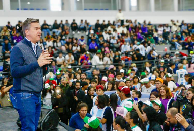 EL GOBERNADOR ZDERO LANZÓ HOY EL BINGO ESTUDIANTIL, UNA HERRAMIENTA SOLIDARIA PARA TODOS LOS ESTUDIANTES