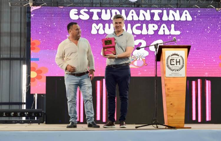 CHOROTIS: EL GOBERNADOR ZDERO INAUGURÓ EL POLIDEPORTIVO Y DIO APERTURA A LA ESTUDIANTINA 2024 