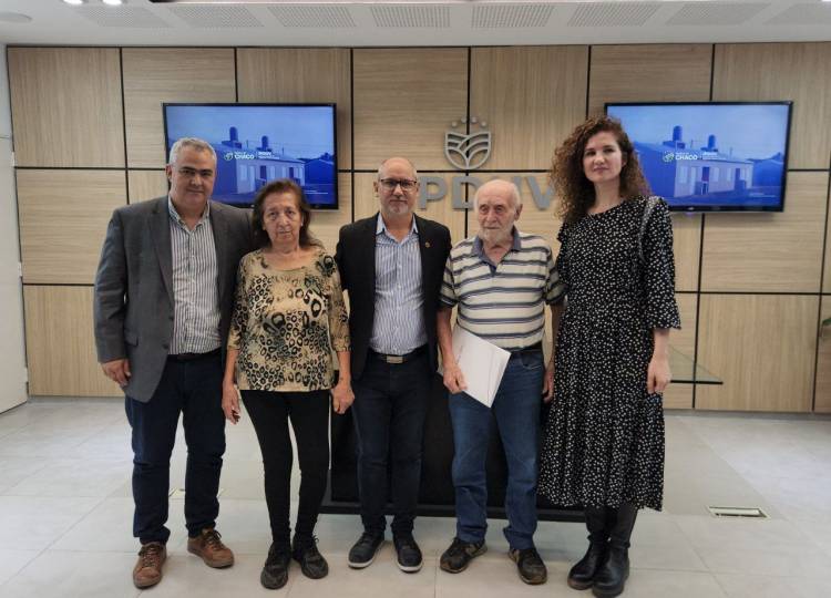 MÁS DE 40 FAMILIAS CELEBRAN LA CANCELACIÓN DE DEUDAS DEL IPDUV