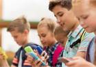 FRANCIA EXPERIMENTARÁ CON LA PROHIBICIÓN DE LOS MÓVILES EN ALGUNAS ESCUELAS 