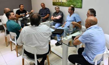 EL MINISTRO RODRÍGUEZ RECIBIÓ A LAS ENTIDADES GREMIALES MÉDICAS DE LA PROVINCIA