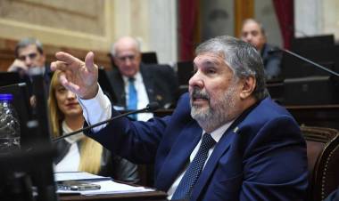 ANTE LA CAÍDA DEL PROYECTO DE LEY ÓMNIBUS, AHORA LOS SENADORES DE UXP BUSCAN BAJAR EL DNU