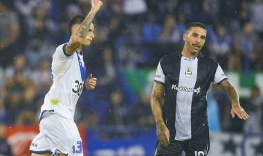 COPA DE LA LIGA: AGÓNICA VICTORIA DE VÉLEZ SOBRE GIMNASIA