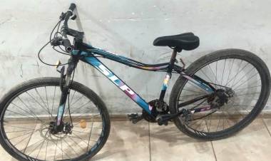 VILLA ÁNGELA: LE ROBARON LA BICICLETA DE LA GALERIA DE SU CASA