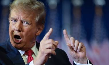 DONALD TRUMP DEBERÁ PAGAR 350 MILLONES DE DÓLARES