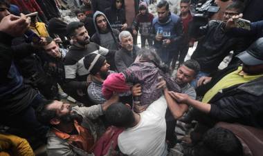 LA OFENSIVA ISRAELÍ NO CESA EN EL SUR DE GAZA