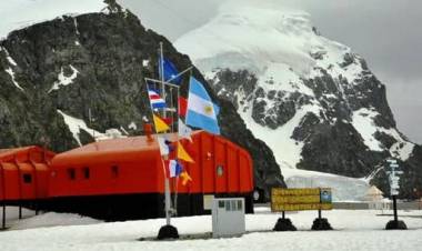 EN 1904 SE LEVANTÓ POR PRIMERA VEZ EL PABELLÓN ARGENTINO EN LAS ISLAS ORCADAS DEL SUR