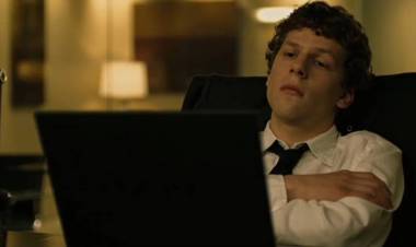 20 AÑOS DE FACEBOOK: LA SOLEDAD DE ‘LA RED SOCIAL’