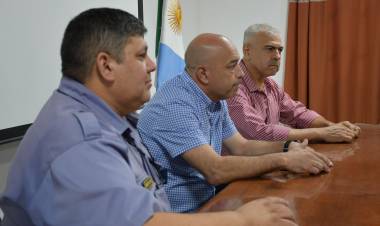 GARANTIZAN LA PRESENCIA DE UNA GUARDIA POLICIAL EN HOSPITALES Y CENTROS DE SALUD DEL ÁREA METROPOLITANA 