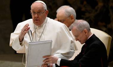 EL PAPA, SUS “VEEDORES” Y LA CRÍTICA A MILEI