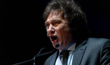 UN "FINAL" ABSURDO PARA EL ESCÁNDALO SALARIAL DEL PRESIDENTE