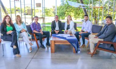 VILLA ANGELA: TURISMO Y EL IESVA FIRMARON UN CONVENIO PARA LANZAR LA TECNICATURA EN GESTIÓN TURÍSTICA