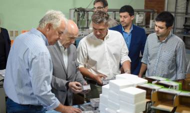 EL GOBIERNO PROVINCIAL INCORPORÓ TRANSFORMADORES Y MEDIDORES PARA MEJORAR LA PRESTACIÓN DEL SERVICIO ELÉCTRICO 