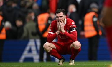 PREMIER LEAGUE: EL LIVERPOOL Y EL ARSENAL PERDIERON Y EL CITY QUEDÓ COMO LÍDER