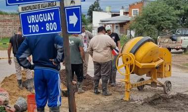 EL MUNICIPIO REALIZÓ REPARACIÓN DE CALLE EN URUGUAY Y SANTA MARIA DE ORO