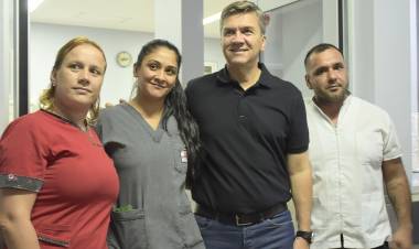 EL GOBERNADOR ZDERO ENTREGÓ UN RESPIRADOR A LA UNIDAD DE TERAPIA INTENSIVA DEL HOSPITAL BICENTENARIO DE CASTELLI 