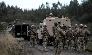 CHILE: EL GOBIERNO DE BORIC PRESENTARÁ UNA QUERELLA POR EL CRIMEN DE LOS TRES CARABINEROS