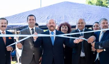 EL NUEVO EDIFICIO DE LA UNIVERSIDAD DE LAGUNA BLANCA