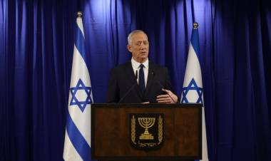 BENNY GANTZ RENUNCIÓ AL GABINETE DE GUERRA FORMADO POR EL GOBIERNO ISRAELÍ