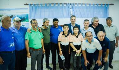 ZDERO VISITÓ EL MUSEO DE MALVINAS CHACO Y DESTACÓ LA LABOR DE LOS EX COMBATIENTES PARA MANTENER VIVA LA HISTORIA