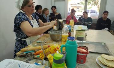VILLA ÁNGELA: NUEVO TALLER DE COCINA PARA CELÍACOS: ALFAJORES PARA EL DÍA DEL PADRE