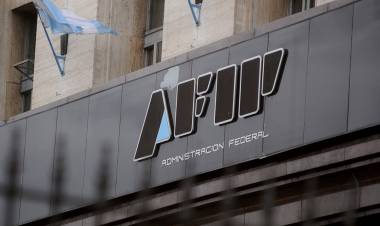 SALARIOS, IMPUESTO Y LOS DILEMAS DEL CONGRESO