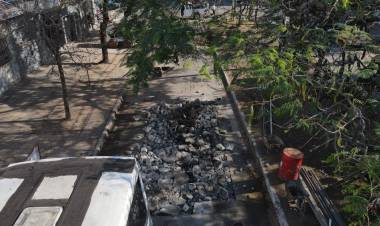 EL GOBIERNO PROVINCIAL TRABAJA EN BACHEOS EN EL MICROCENTRO DE RESISTENCIA