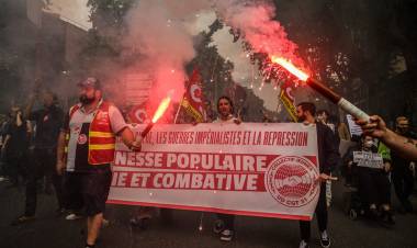 FRANCIA: MILES DE PERSONAS SE MANIFESTARON EN CONTRA LA EXTREMA DERECHA