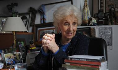 ESTELA DE CARLOTTO: "ENTORPECER LA BÚSQUEDA DE LOS NIETOS ES UN DURO GOLPE PARA EL PUEBLO ARGENTINO"