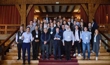 LAS ALERTAS DEL "SEÑOR DE LAS CEREZAS" DE MILEI