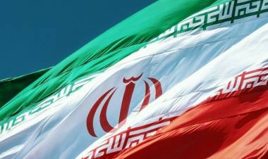 IRÁN: 10 AÑOS DE PRISIÓN A UN TURISTA POR TENER UN EVANGELIO