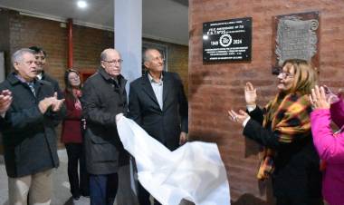 VILLA ÁNGELA CELEBRÓ EL 75º ANIVERSARIO DE LA E.E.T N° 25 "EX COLEGIO INDUSTRIAL"