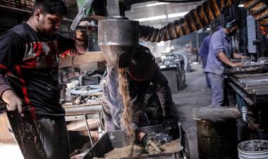 LA TORTA SE REPARTE CADA VEZ PEOR