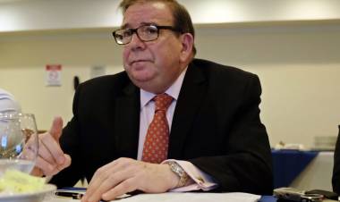 ELECCIONES EN VENEZUELA: QUIÉN ES EDMUNDO GONZÁLEZ, EL PRINCIPAL RIVAL DE NICOLÁS MADURO