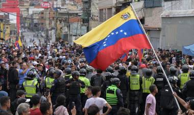 VENEZUELA: A LAS PUERTAS DE UNA CRISIS IMPREDECIBLE