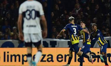 LIGA PROFESIONAL: ROSARIO CENTRAL SACÓ PECHO EN EL BOSQUE 