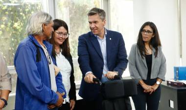 EL GOBIERNO ENTREGÓ EQUIPAMIENTOS A INSTITUCIONES EDUCATIVAS DE CAPACITACIÓN DE OFICIOS Y AYUDAS TÉCNICAS A PERSONAS CON DISCAPACIDAD 