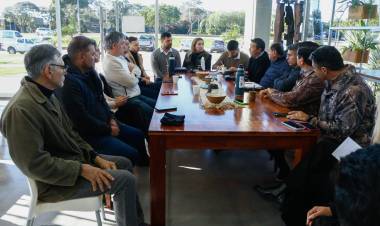 MESA DE TRABAJO: EL GOBIERNO PROVINCIAL AVANZÓ CON EL REGRESO DE LA PESCA DEL DORADO EN LA ISLA DEL CERRITO