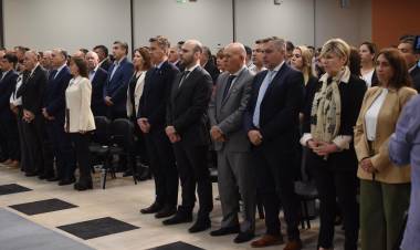 ”ABRACEMOS LOS VALORES DE LA LIBERTAD, LA EDUCACIÓN Y LA INDEPENDENCIA QUE NOS DEJÓ EL PADRE DE LA PATRIA” DIJO EL GOBERNADOR ZDERO