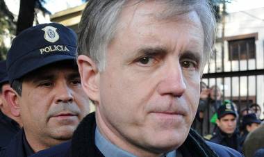 GRASSI, EL CURA QUE SE CODEÓ CON EL PODER Y TERMINÓ PRESO