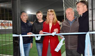 EL GOBERNADOR ZDERO INAUGURÓ OBRAS EN EL “CLUB DEPORTIVO SOCIAL Y CULTURAL DE EMPLEADOS DEL INSSSEP”